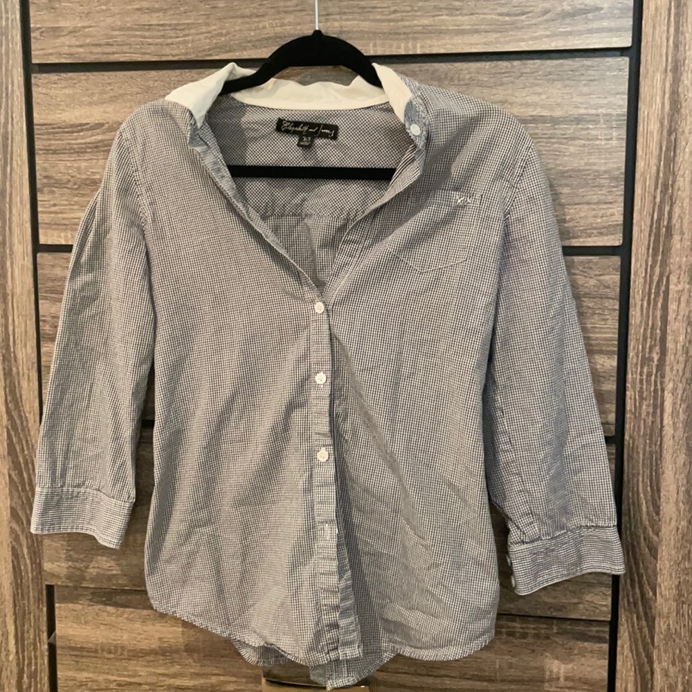 Elizabeth and James button up